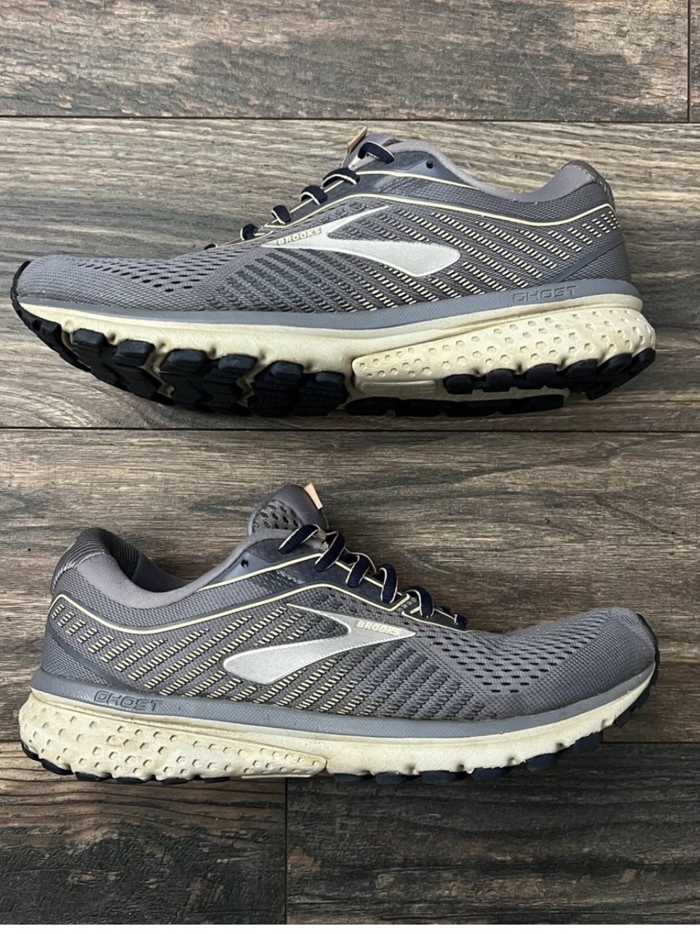 Brooks Ghost 12 Women’s Size 10 Purple Gray Running Shoes 1203051B086